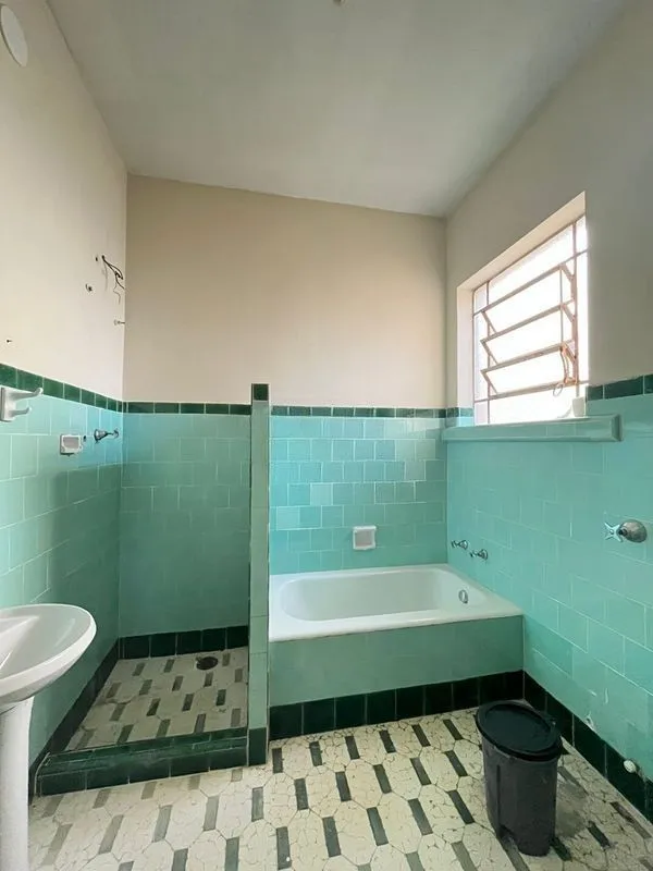 Imagem Casa 4 dormitórios no bairro Rio Branco em Porto Alegre para Alugar
