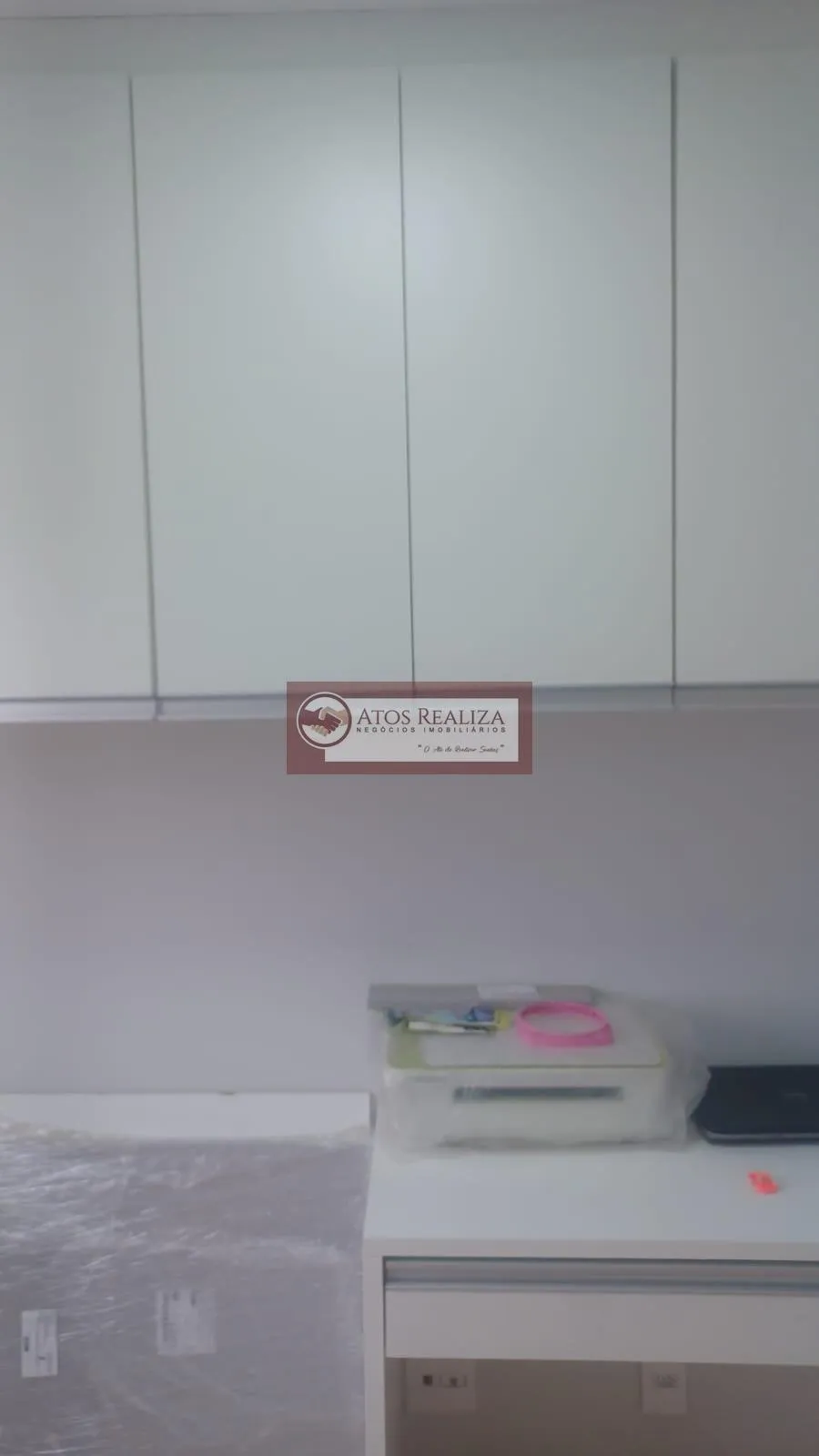 Imagem Alugo Excelente Apartamento... Contem 2 dorm todos com planejados...sala de estar e de jantar integrada... cozinha com planejados...lavanderia com planejados...1 banheiro...O condomínio oferece... piscina academia... brinquedoteca... mercadinho...area kid