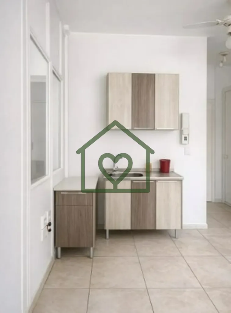 Imagem O imóvel conta com ambiente amplo e bem distribuído, permitindo fácil adaptação para moradia, c...