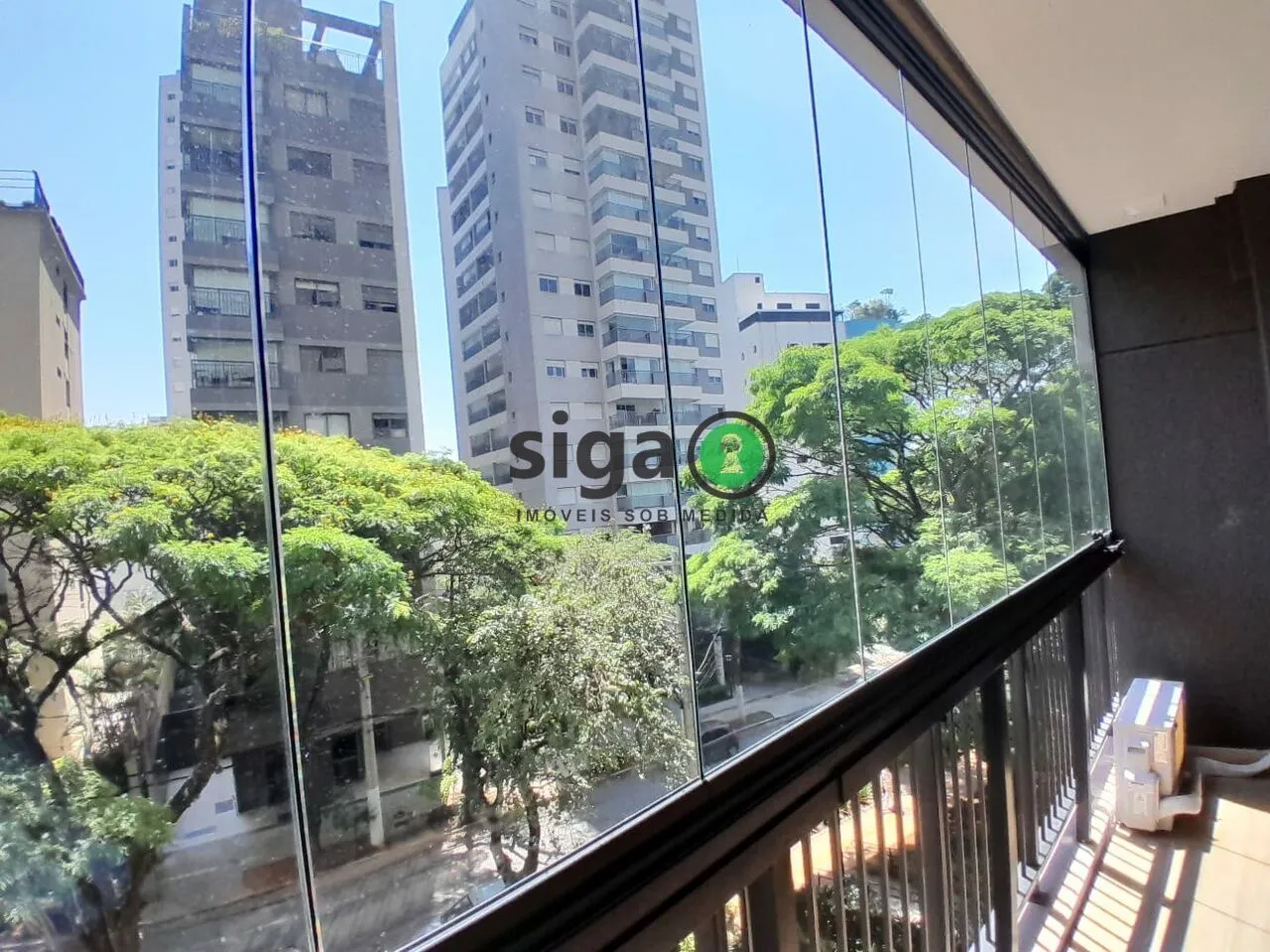 Imagem Sala Comercial para Locação no Butantã com 61m² de AU, 2 vagas , copa, banheiros, primeira locação