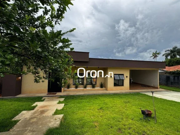 Imagem Casa com 3 dormitórios à venda, 213 m² por R$ 1.690.000,00 - Condomínio Parque dos Cisnes - Goiânia/GO
