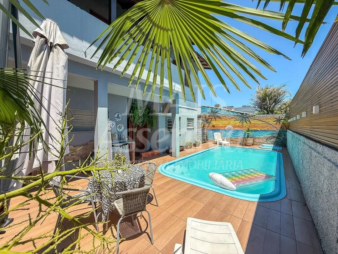 Imagem Casa mobiliada para locação em Estância Velha de 4 dormitórios - 250m²