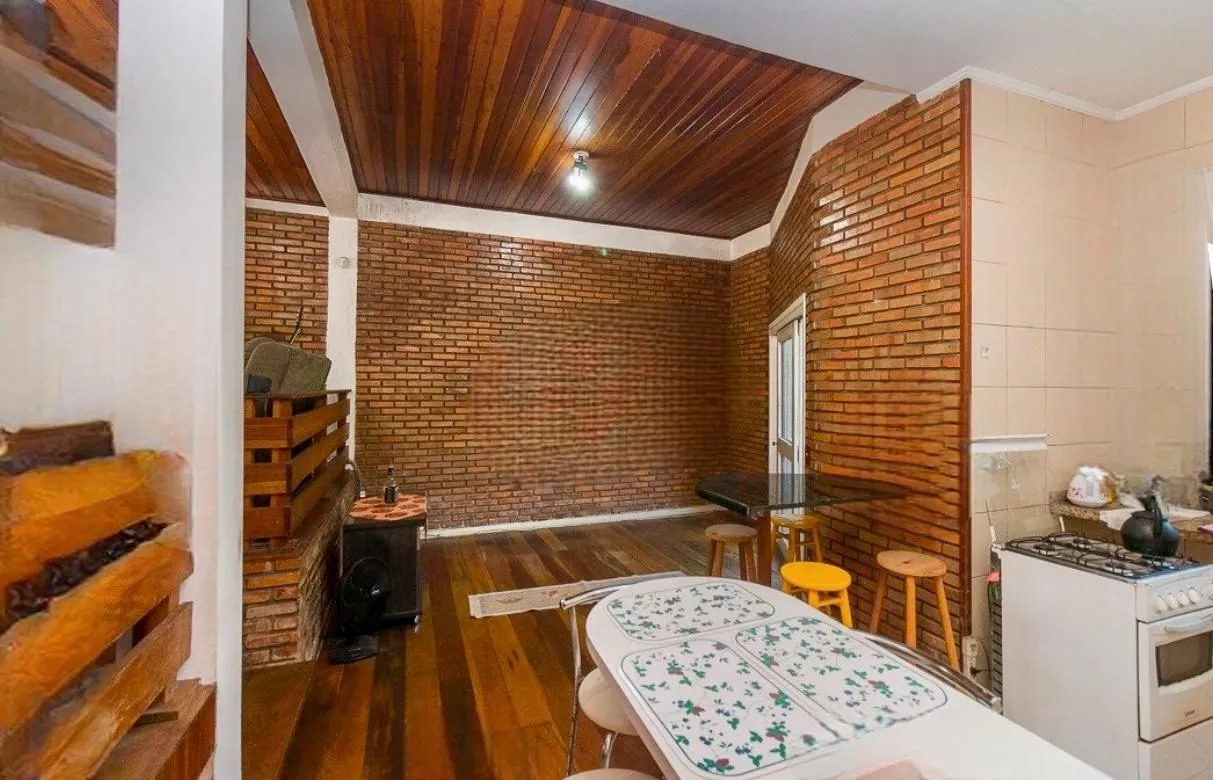 Imagem Casa 3 dormitorio com 230m2 pátio com piscina no bairro Itu Sabará