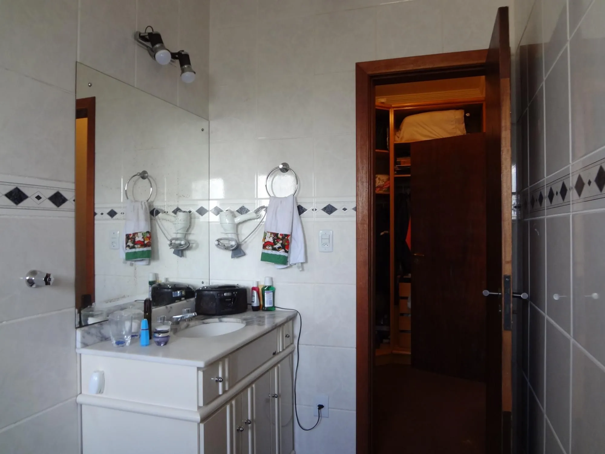 Imagem Casa para Venda - 230m², 3 dormitórios, sendo 1 suites, 3 vagas - Aberta Dos Morros