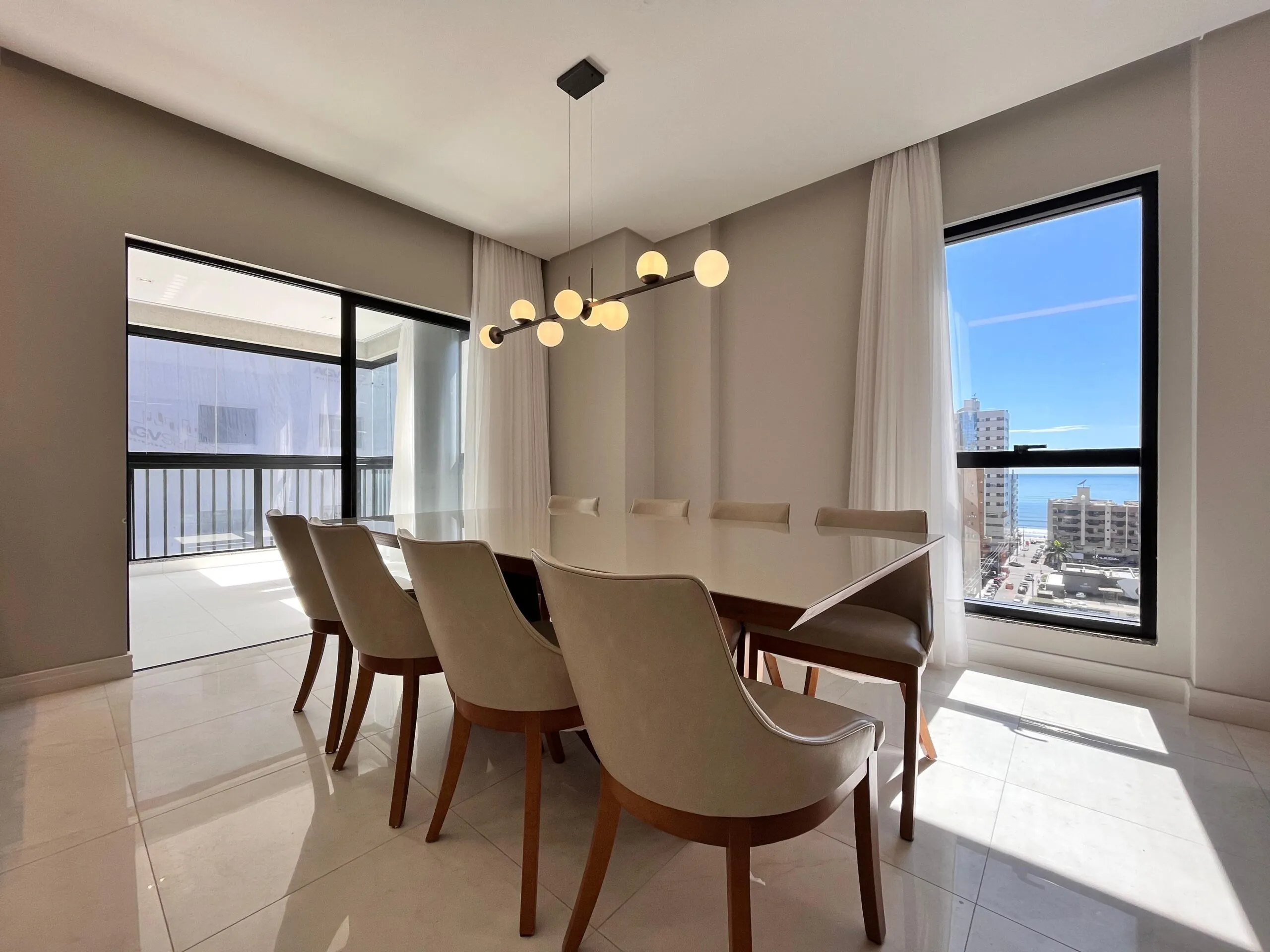 Imagem Apartamento com vista para o mar à venda com 121m2 por R$ 1.850.000,00