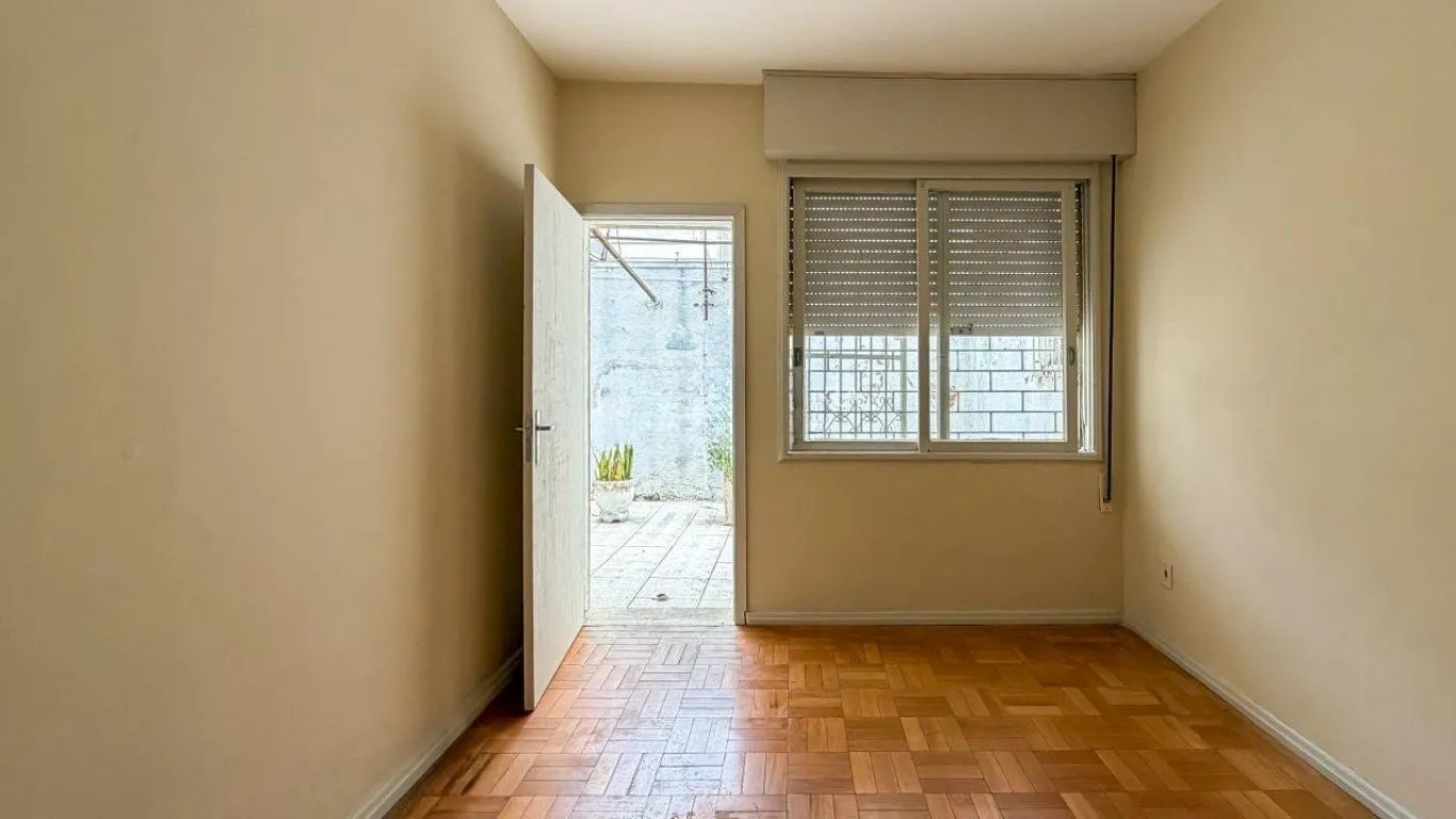 Imagem Apartamento com 2 quartos e 77m² à venda em Bom Fim, Porto Alegre. Rua Tomaz Flores, Bom Fim, Porto Alegre