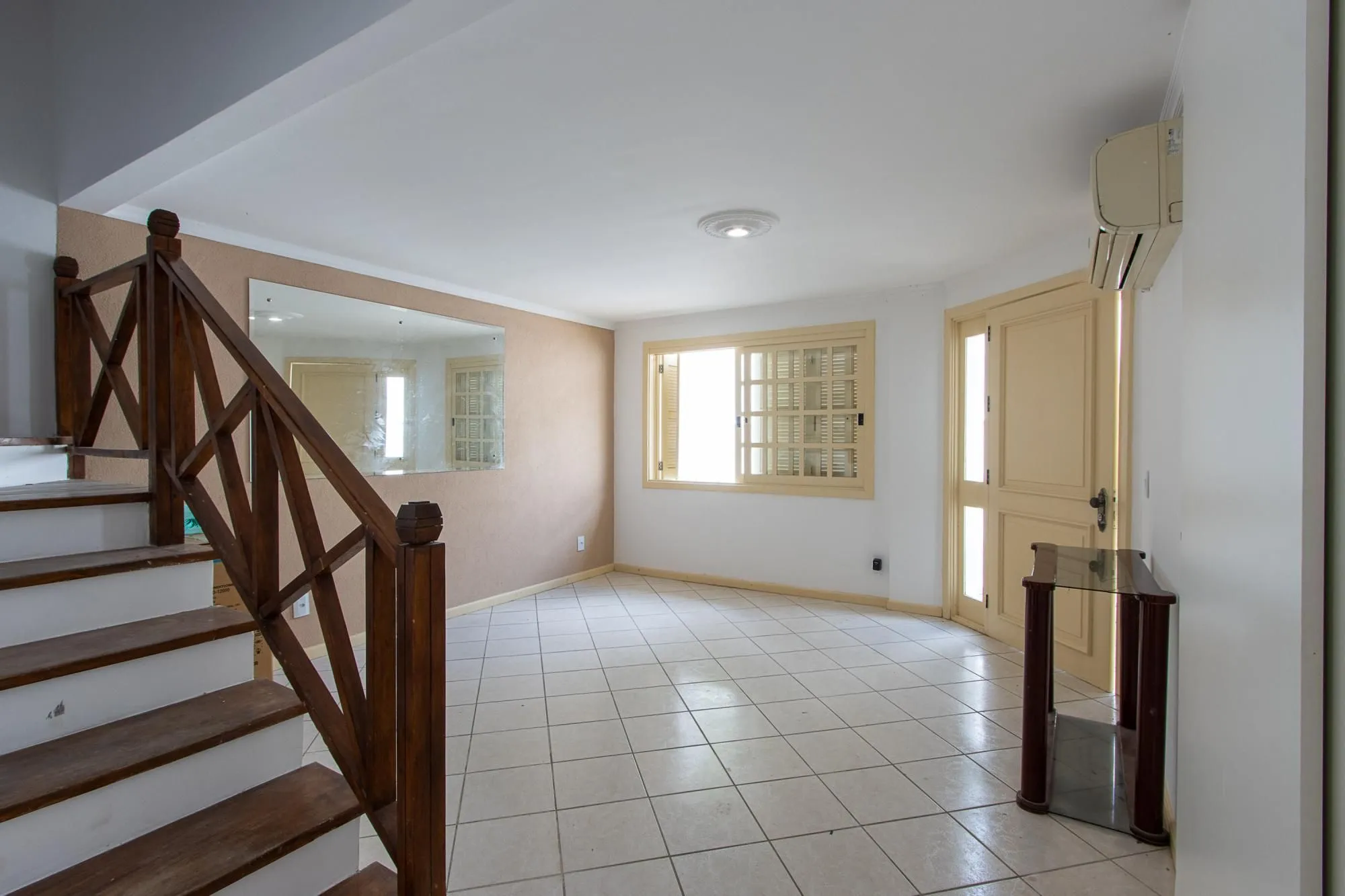 Imagem Casa em condomínio, 3 dormitórios (1 suite) 2 vagas - Jardim Isabel