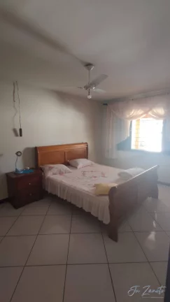 Imagem Casa térrea averbada com Edícula Nereidas Guaratuba