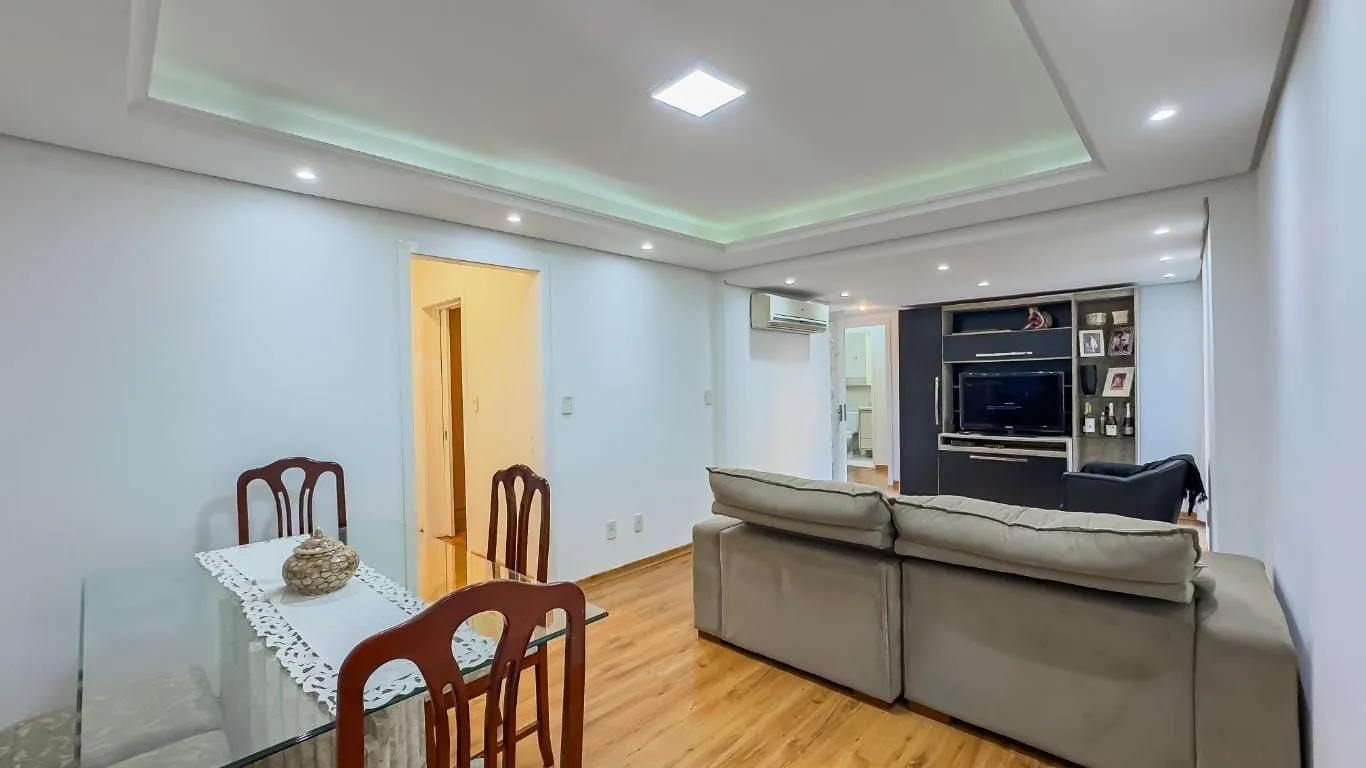 Imagem Apartamento Semimobiliado com 3 Dormitórios (1 Suíte com Hidro) - 104 m² e Vaga Coberta