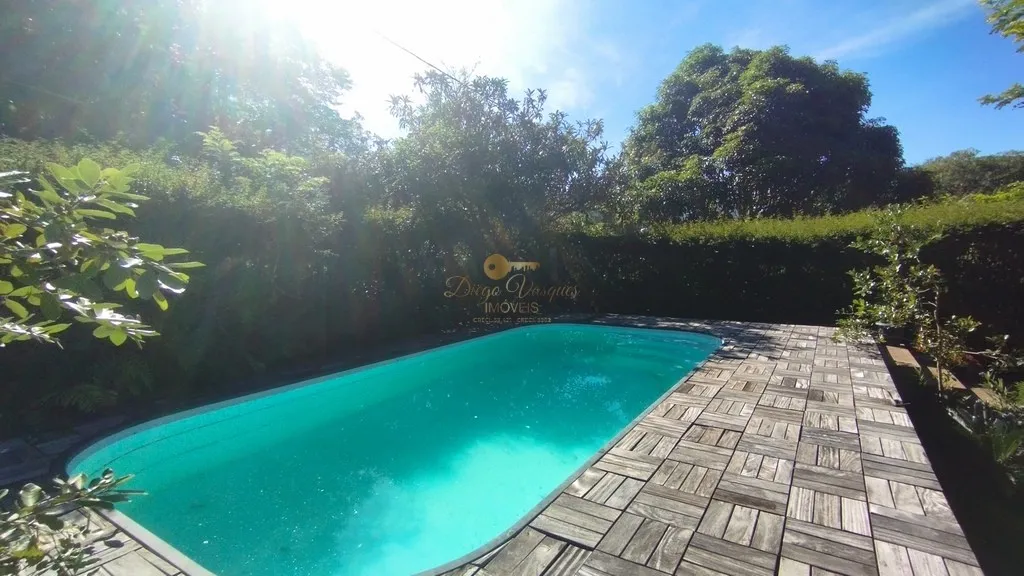 Imagem Casa em Condomínio para Venda em Teresópolis / RJ no bairro Três Córregos