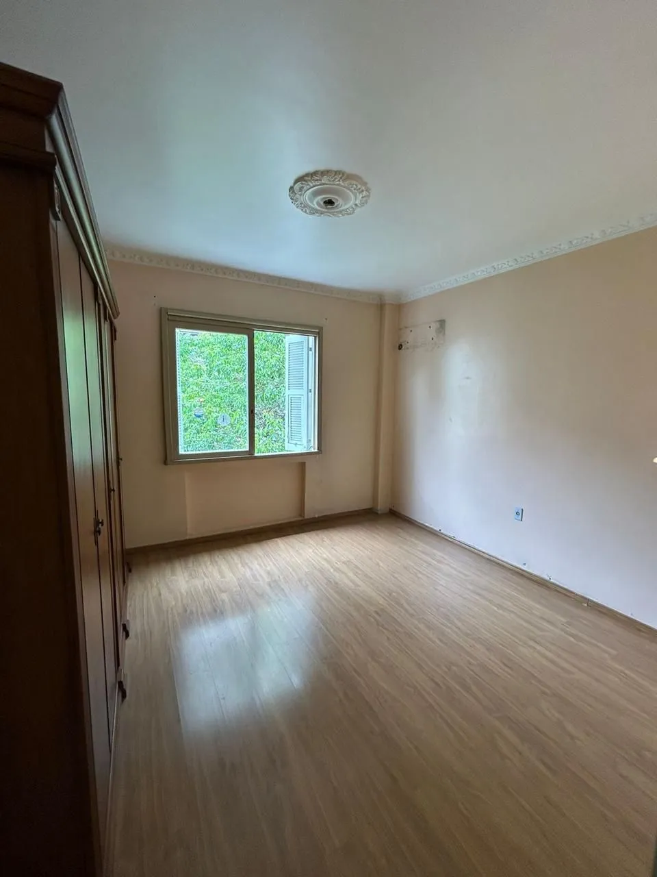 Imagem Apartamento com 03 quartos e 02 banheiros no Centro Histórico de Porto Alegre