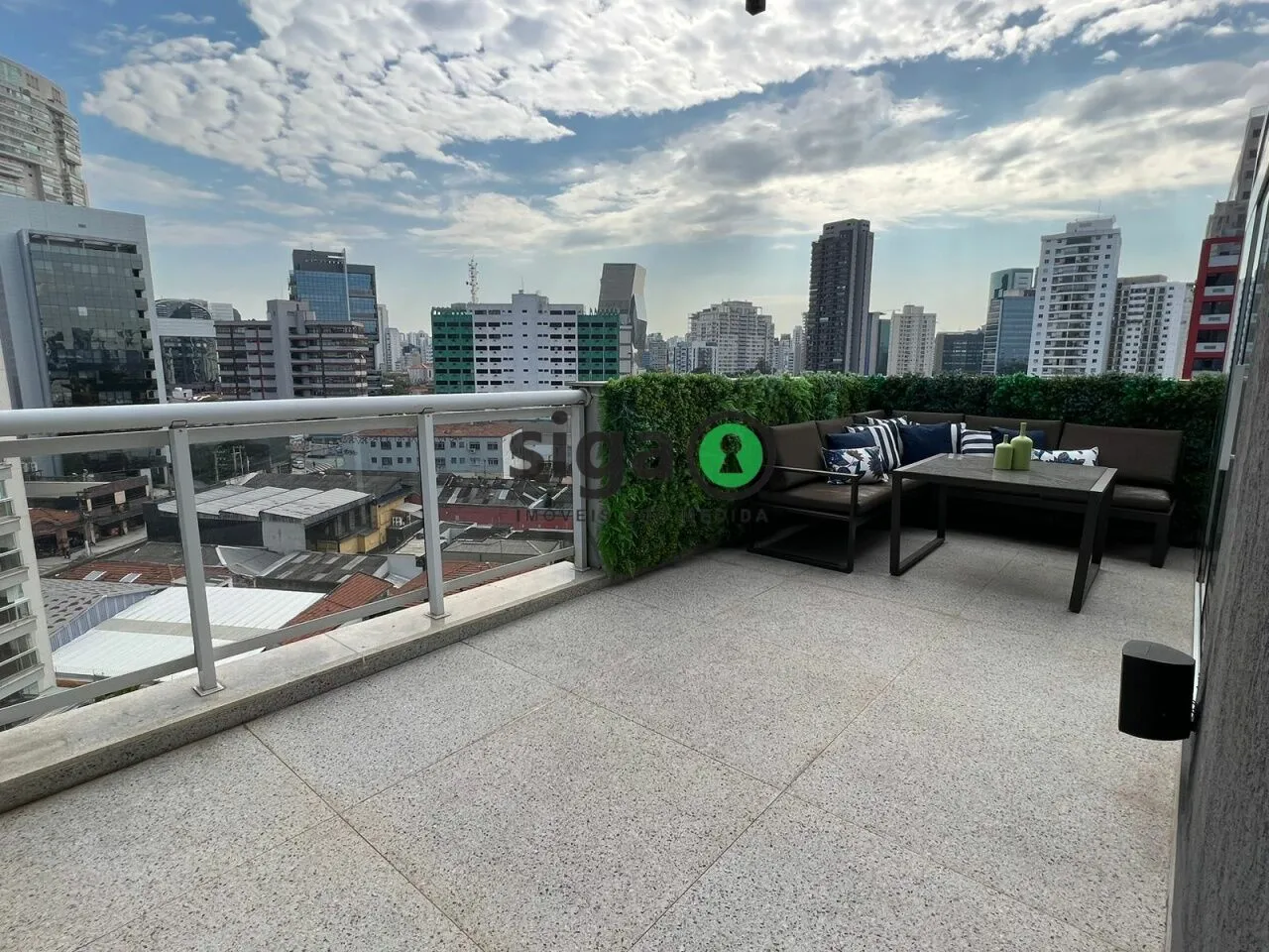Imagem Apartamento com 2 quartos, 1 suite, com 68m², à Venda, SEMI MOBILIADO em frente ao Shopping Eldorado
