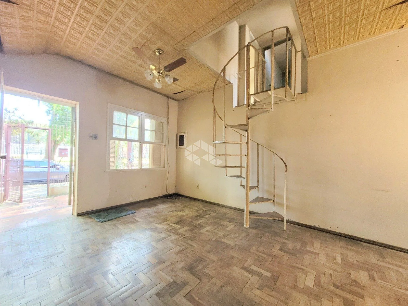 Imagem Duplex à venda em Porto Alegre, Jardim Botânico, com 3 quartos, 130m2