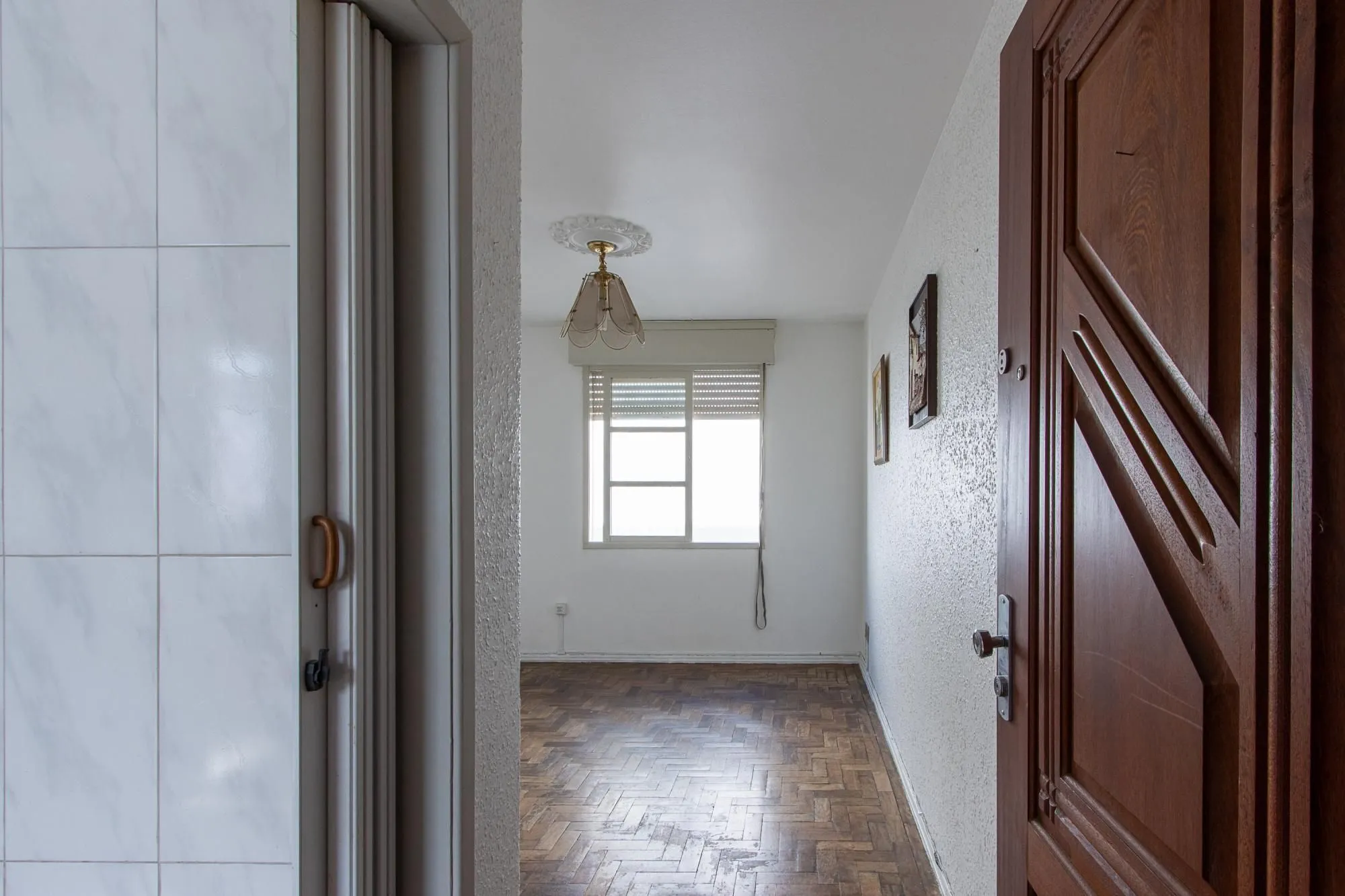 Imagem APARTAMENTO 4 QUARTOS DESOCUPADO - BAIRRO MENINO DEUS