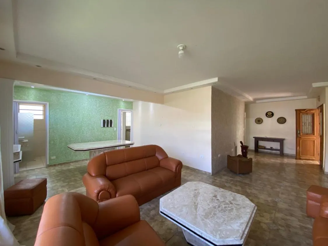 Imagem LINDA CASA A VENDA COM PISCINA FRENTE MAR NA BOCA DA BARRA