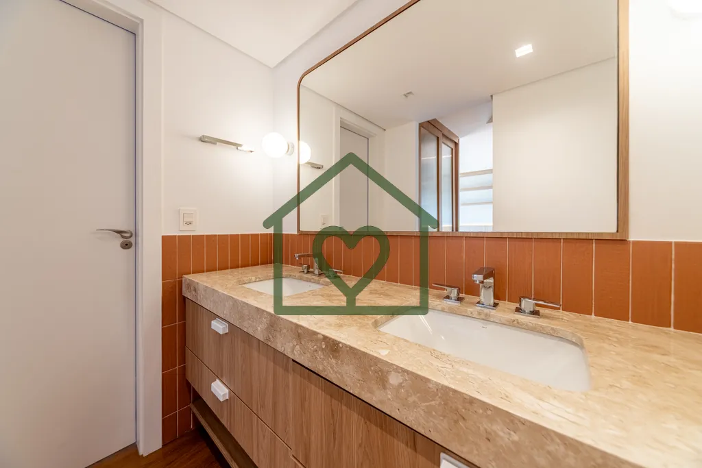 Imagem A Bridge Imóveis vende apartamento de 145 m², em andar alto, com 3 suítes, living para três ambi...
