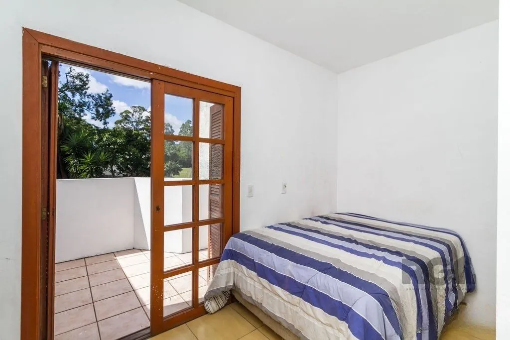Imagem Casa de 117m² - 3 dormitórios e 1 vaga no bairro Hípica