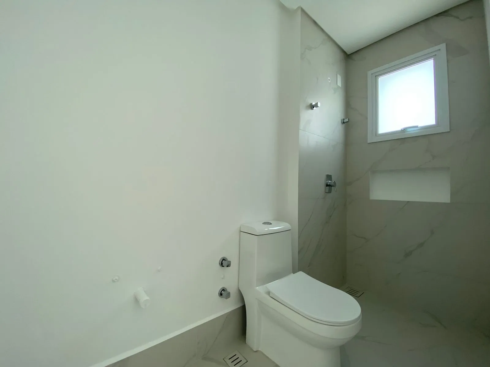 Imagem Apartamento com vista para o mar à venda com 190m2 por R$ 4.800.000,00