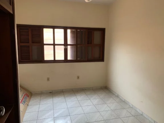 Imagem Casa Linear 3 quartos sendo uma suíte varanda duas vagas de garagem espaço gourmet com churrasqueira na Praia do Morro.