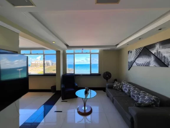 Imagem A 5ª Avenida imóveis selecionou essa rara unidade a venda no Condomínio Quinta da Barra, em frente ao mar do Farol da Barra, 4/4, suite 184,00m²