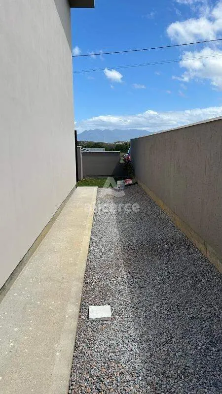 Imagem Sobrado Novo à Venda - 2 Dormitórios I 2 Suítes I Vaga de garagem I Churrasqueira em São José - SC
