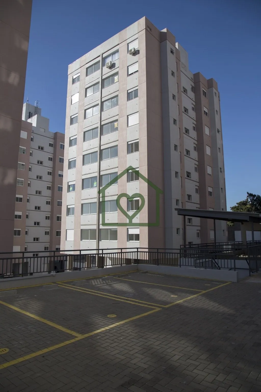 Imagem Apartamento de 2 dormitórios com 51m² e vaga de garagem. Preço e disponibilidade do imóvel sujei...