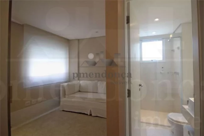 Imagem Beleza e encanto desse apartamento com 170 m² invadem os espaços permeados por tonalidades neutras...