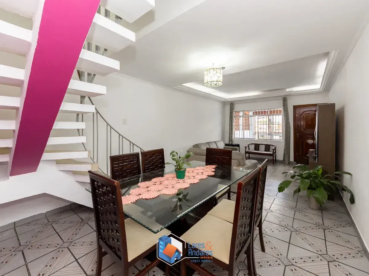 Imagem Sobrado para venda em Cidade Ademar com 3 quartos, sendo 1 suíte, 130m²