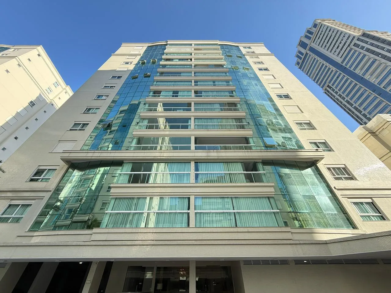 Foto do imóvel Apartamento à venda com 281m2 por R$ 8.800.000,00