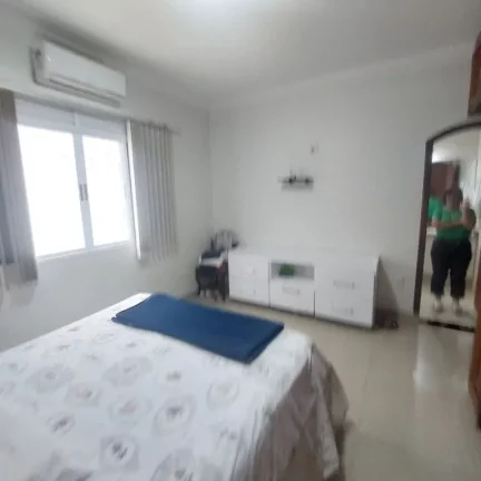 Imagem CASA COM 258.02 m² - CANTO DO FORTE - PRAIA GRANDE SP