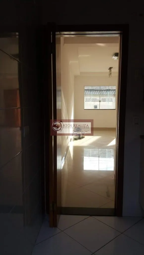 Imagem Vendo Oportunidade no bairro pedreira. Vendo Lindo Sobrado no bairro Pedreira, 3 dormitórios, sendo 1 suíte, sala estar e sala de jantar amplas de 9m2 cada, 4 banheiros, 2 vagas de garagem, valor de super Oportunidade R$ 560.000, Confira.