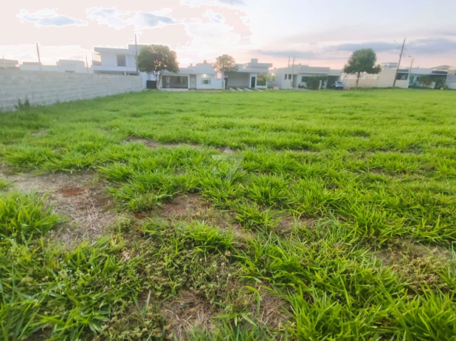 Imagem Terreno no Condomínio Jacarandá em Engenheiro Coelho - 500m² de Oportunidades!