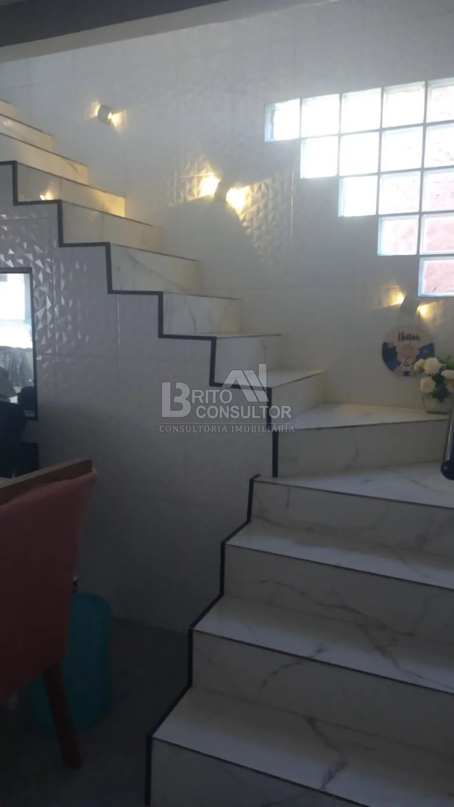 Imagem Casa Duplex 3 Quartos no Mutondo | 146 m² | Suíte | Varanda | Vaga