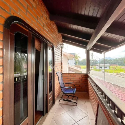 Imagem Casa com Amplo Terreno | Ilha da Figueira | 165m²