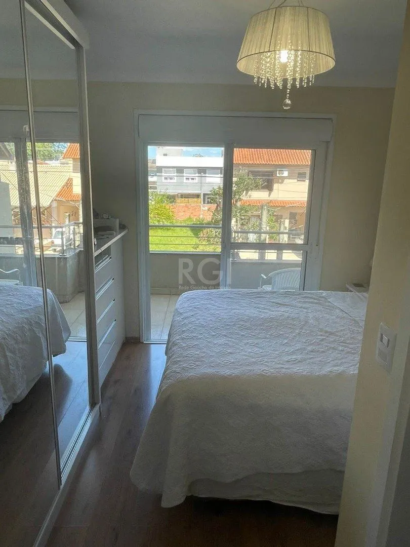 Imagem Sobrado para Venda - 132.69m², 2 dormitórios, sendo 1 suites, 1 vaga - Hípica