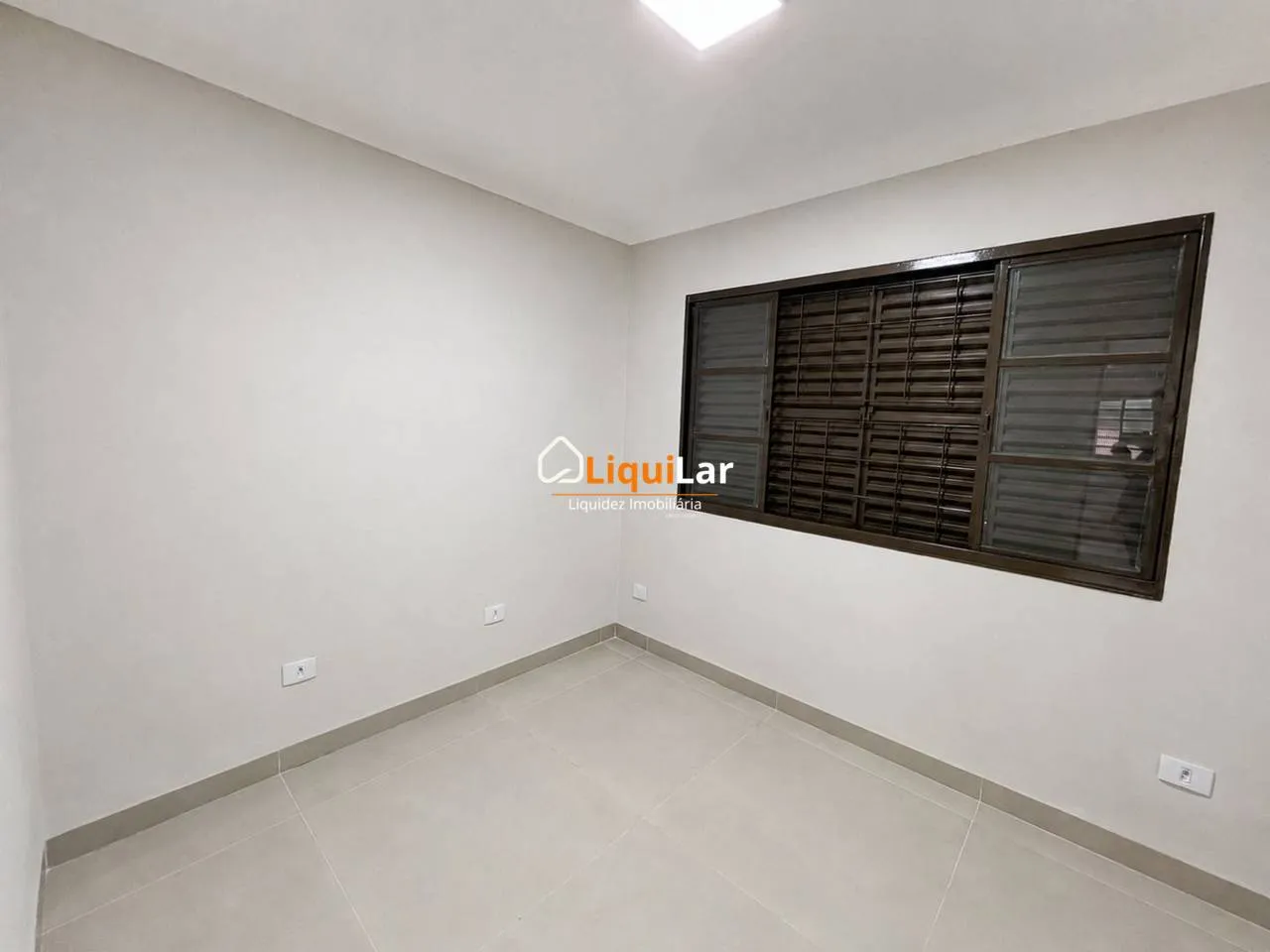 Imagem Casa para Locação no Monte Castelo | 3 Quartos, Quintal Amplo e Espaço Gourmet