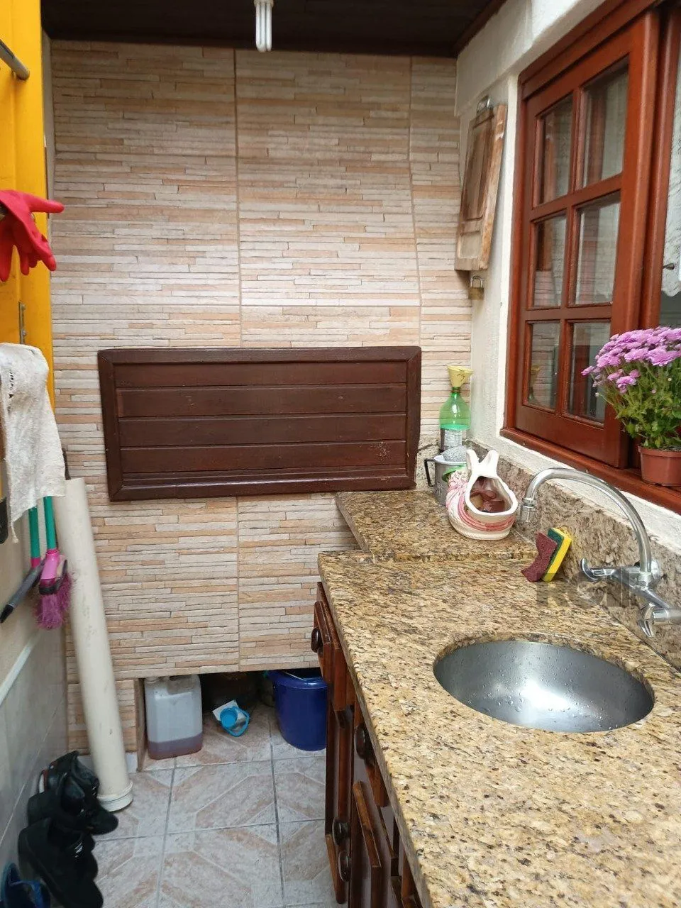 Imagem Casa 2 dormitórios, vagas de garagem, Bairro Parque da Matriz