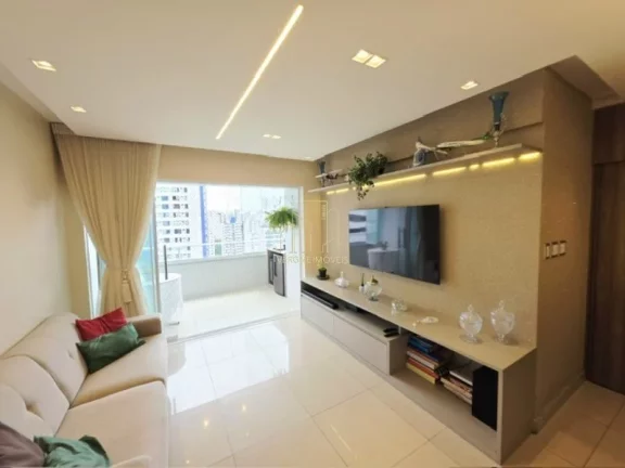 Imagem Amplo apartamento decorado com quatro quartos varanda a venda no cidade jardim