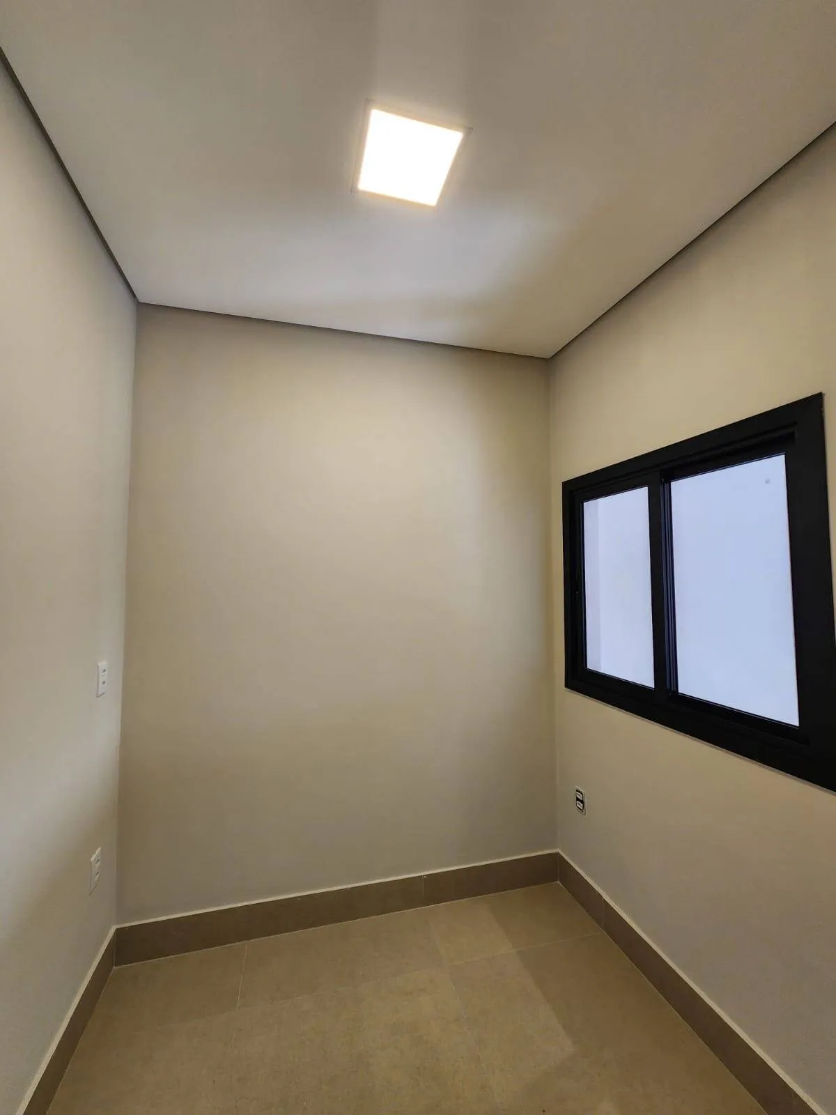 Imagem Sobrado 3 suítes Condomínio Belvedere 1 Bairro Jardim Imperial