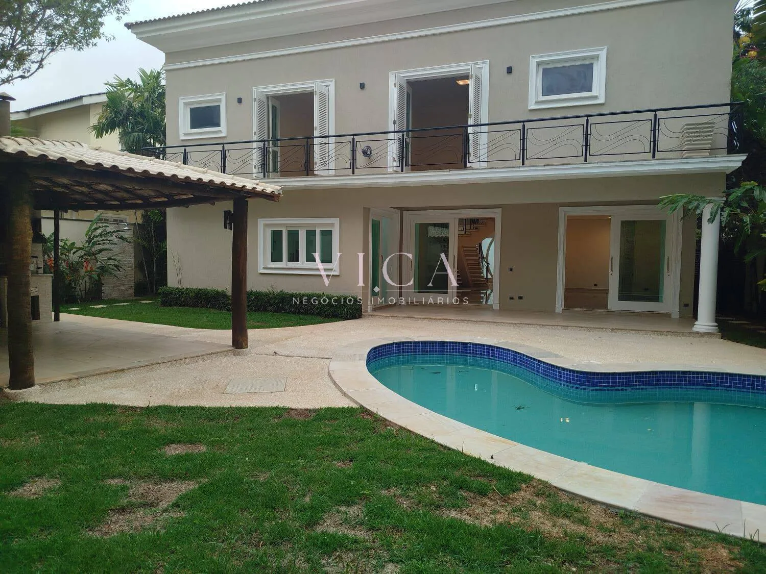 Imagem Casa para venda com 4 dormitórios, 450m2 - por R$ 3.900.000 - Alphaville