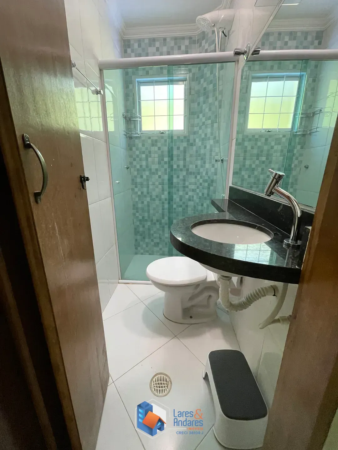 Imagem Sobrado para venda em Jardim Vaz de Lima com 4 quartos, sendo 2 suítes, 230m²