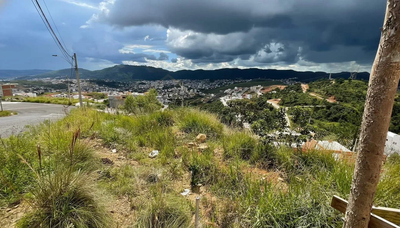 Imagem Terreno 361 m² à venda em Jardim Bandeirantes, Poços de Caldas