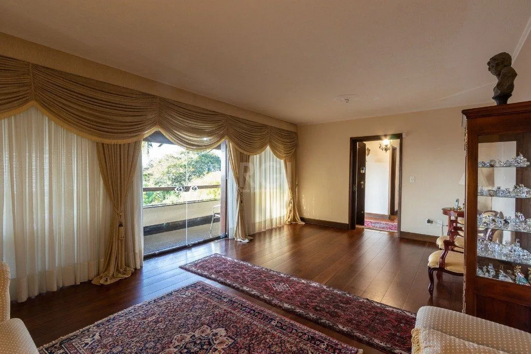 Imagem Casa para Venda - 430m², 4 dormitórios, sendo 2 suites, 4 vagas - Vila Assunção