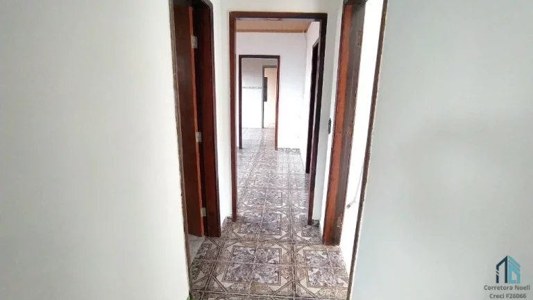 Imagem Casa a venda 03 quartos , 04 vagas no Bairro Alto em Curitiba PR