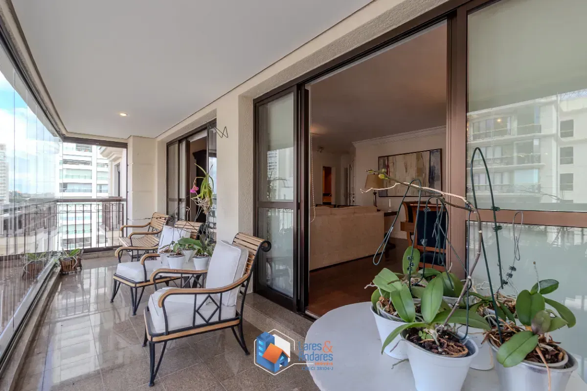 Imagem Apartamento para venda em Campo Belo com 4 quartos, sendo 4 suítes, 178m²