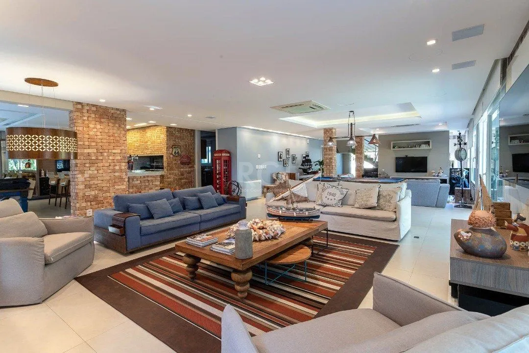 Imagem Casa Condominio para Venda - 588.62m², 4 dormitórios, sendo 4 suites, 5 vagas - Pedra Redonda