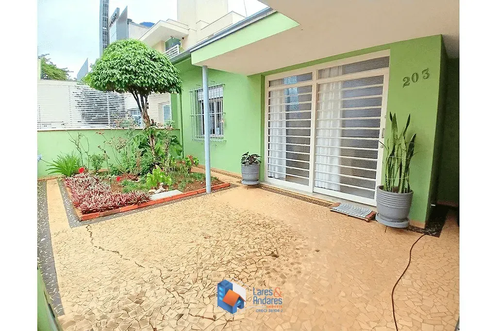 Foto do imóvel Casa à venda 3 Quartos 1 Suite 2 Vagas 170M² Cidade Monções São Paulo - SP em Rua Hollywood