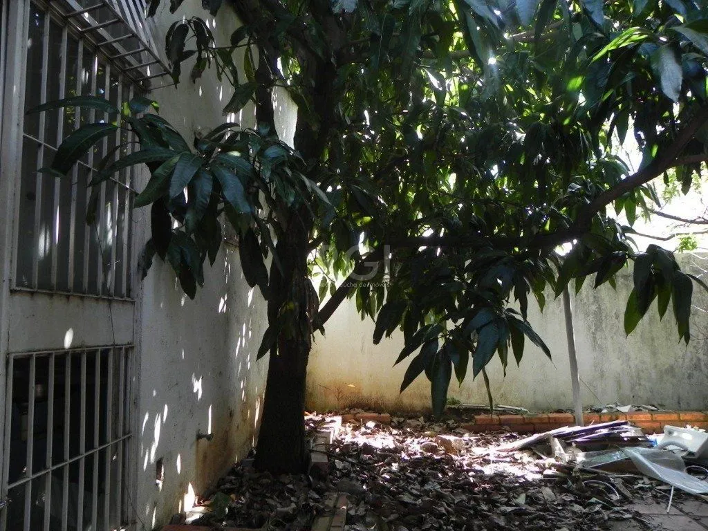Imagem Casa para Venda - 110m², 4 dormitórios, sendo 1 suites, 4 vagas - Jardim Itu