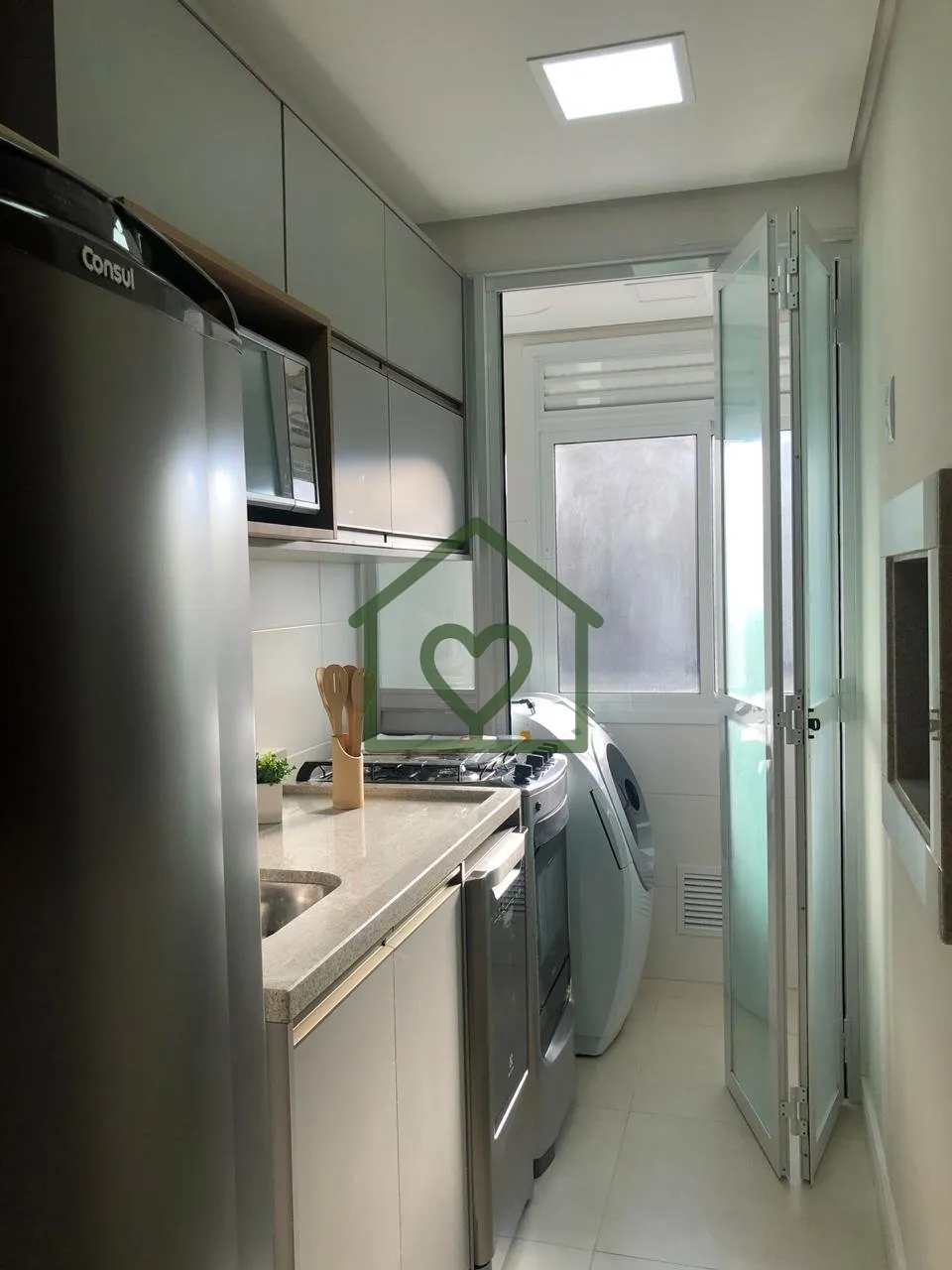 Imagem Apartamentos de 1 dormitório com suíte e lavabo, living para dois ambientes, cozinha com churrasqu...