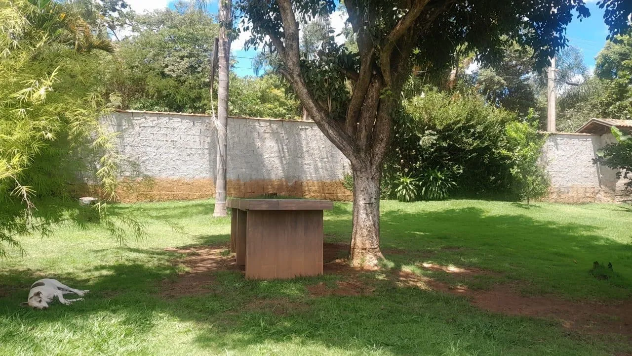 Imagem Chácara à venda com três construções no terreno sendo uma semi nova, Goiabal, Pindamonhangaba, SP